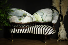 Load image into Gallery viewer, Victorian Conversation Sofa